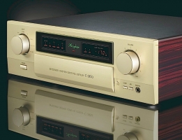 Accuphase C 2450